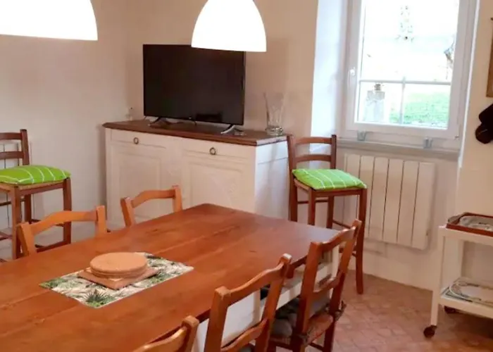 Maison Chaleureuse A Avec Jardin Privatif Et Cheminee