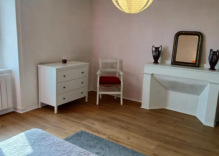 Nyaraló Maison Chaleureuse A Avec Jardin Privatif Et Cheminee Martisserre